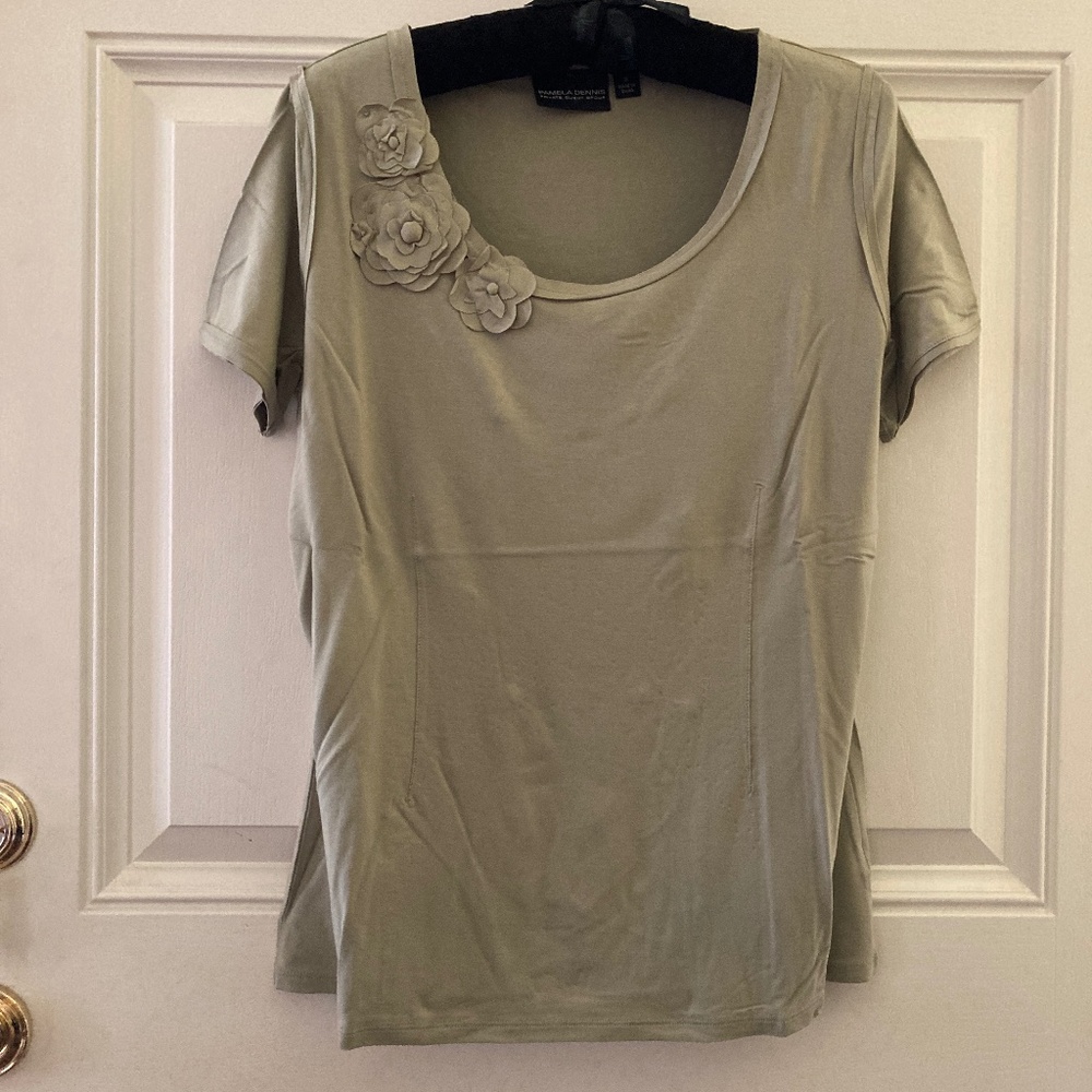 Pamela Dennis Private Client Group Floral Applique Top/Green/M/NEW/NEVER WORN!